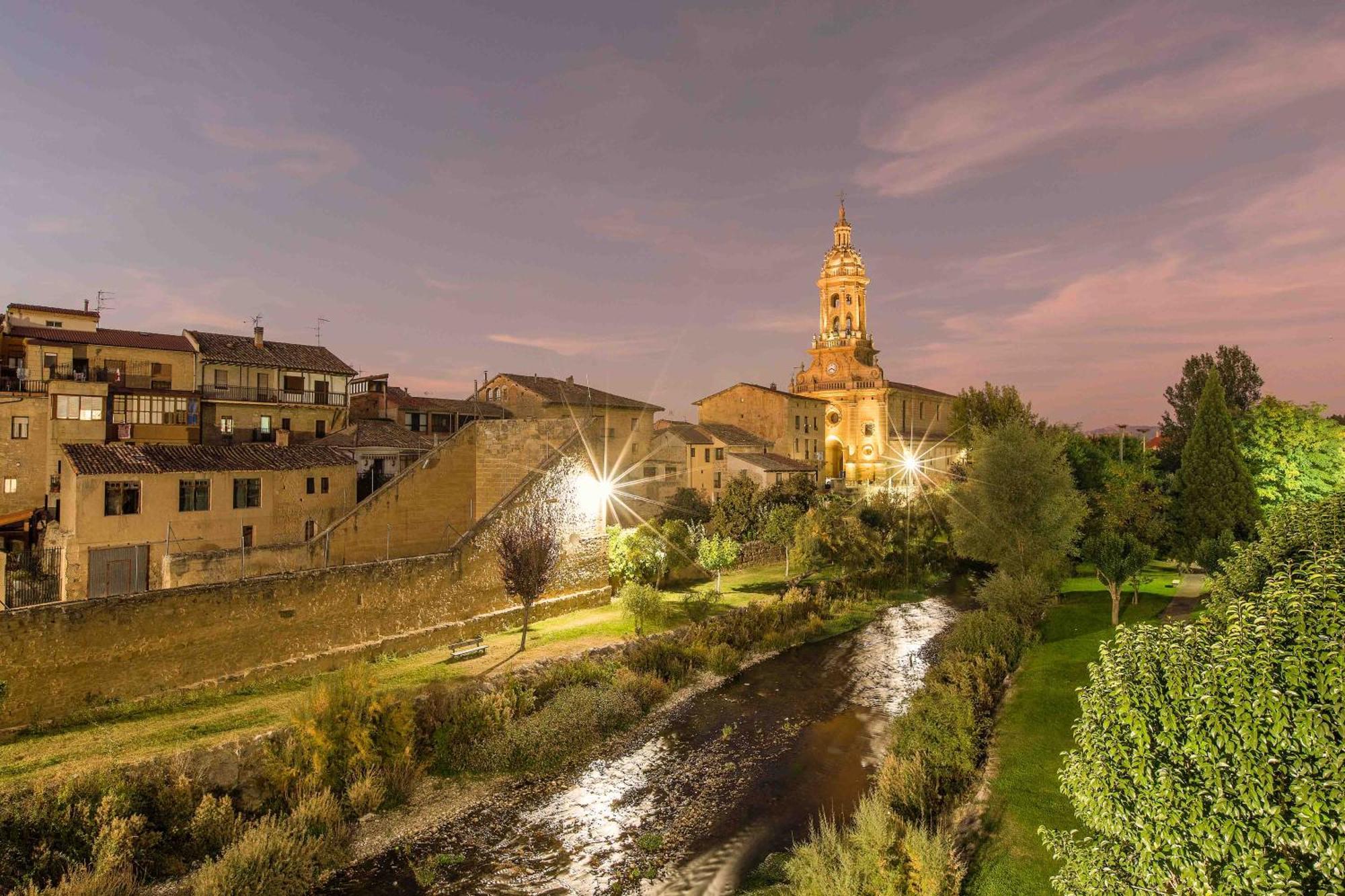 Teatrisso Hotel Palacio Cuzcurrita-Río Tirón Buitenkant foto